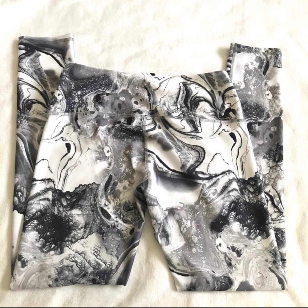 NOLI Active Women’s Yoga Pants Marble Swirl - Picture 6 of 6